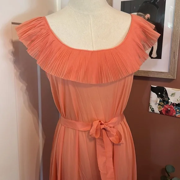 Vtg Vanity Fair coral pleats waist tie S Off-Shoulder flutter sleeve nightgown - Picture 2 of 16